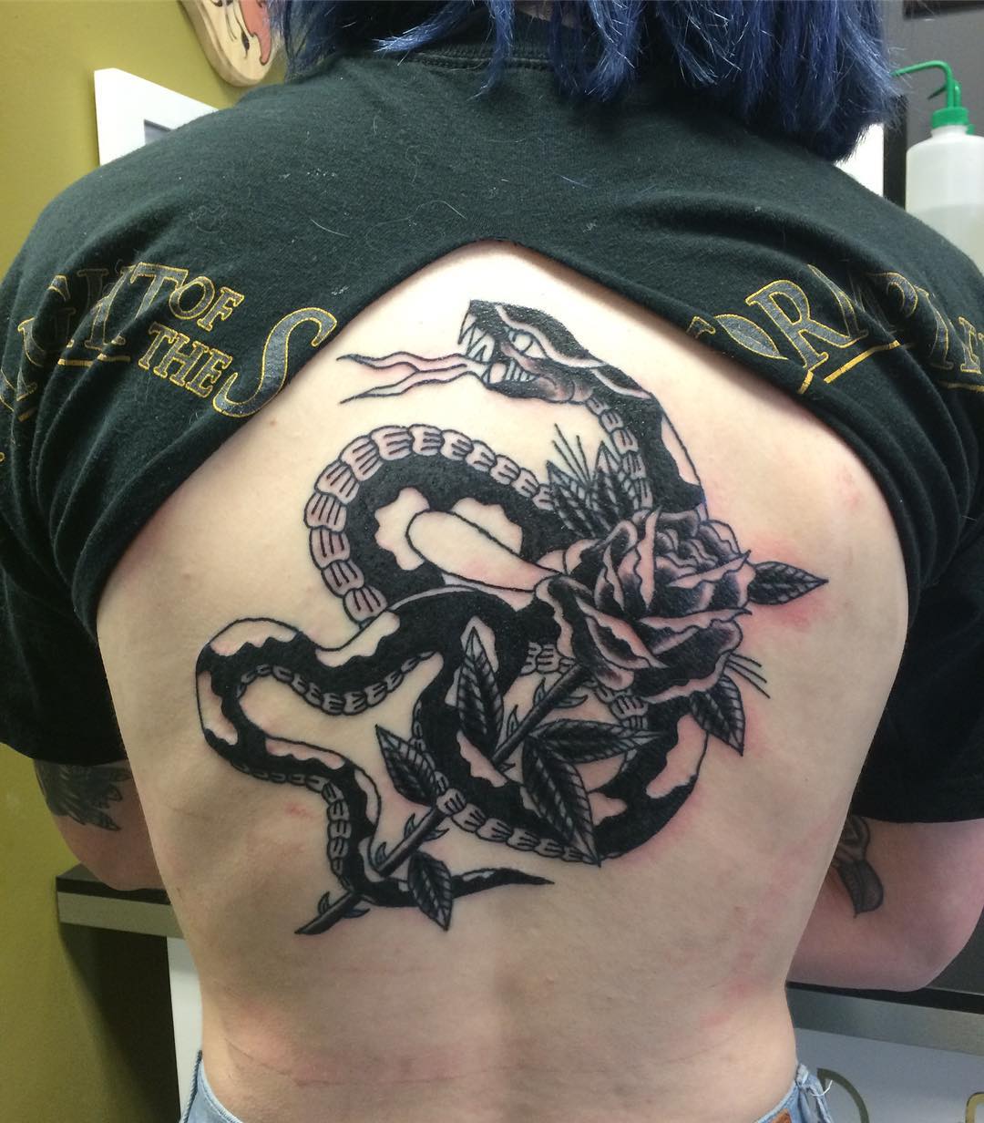 Aaron_Crobin-Snake_Floral_Back_Tattoo