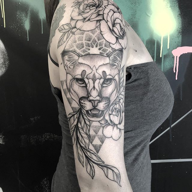 Angie_Demeter-Geometric-Cat-Tattoo