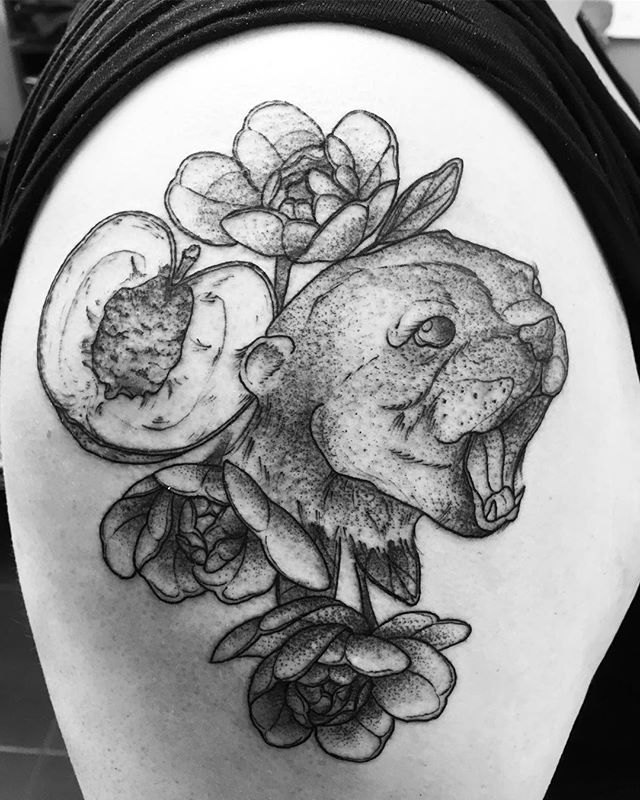 Bray_Del-Peach_Cat_Flower_Tattoo