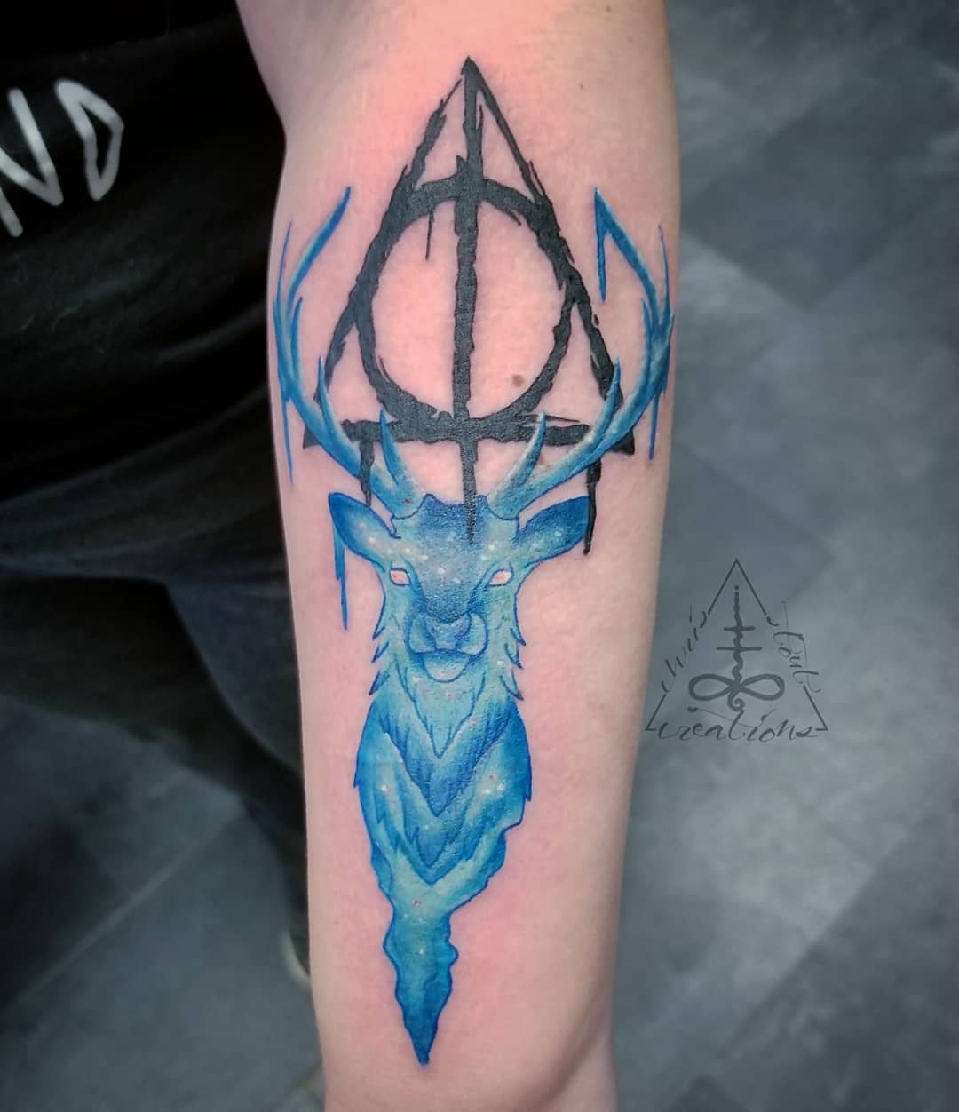 Chris_Stout-Deer_Geometric_Tattoo