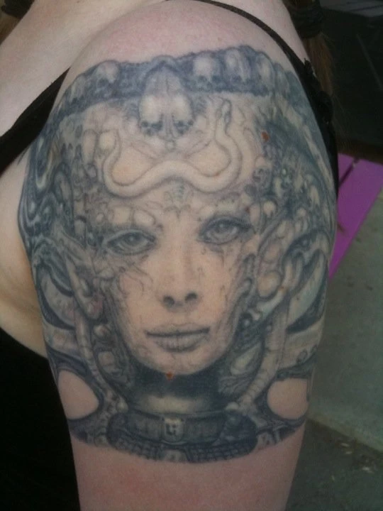 Chrys_Goldberg-Black_and_Grey_HR_Giger_Tattoo