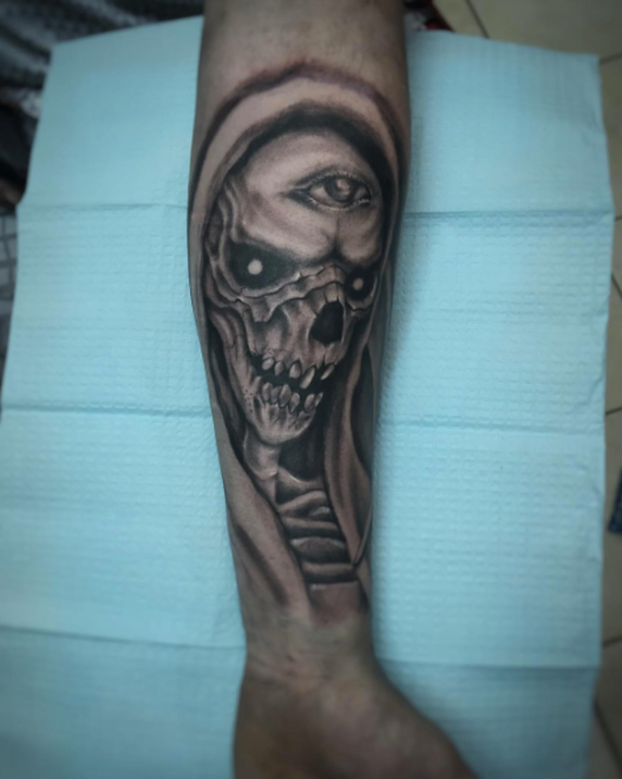 Henry_Yuvallos-Evil_Skull_Tattoo