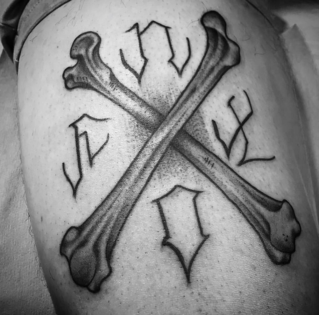 Kent_King-Cross_Bones_Tattoo