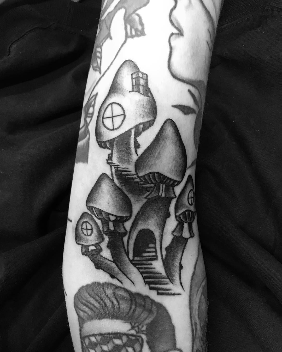 Kent_King-Magic_Mushroom_Tatto