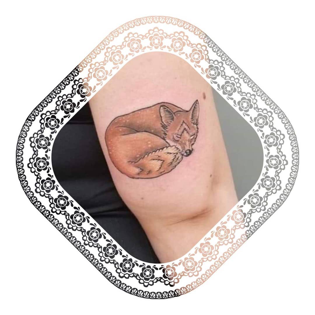 Maxine_Kimberly-Sleeping-Fox-Tattoo