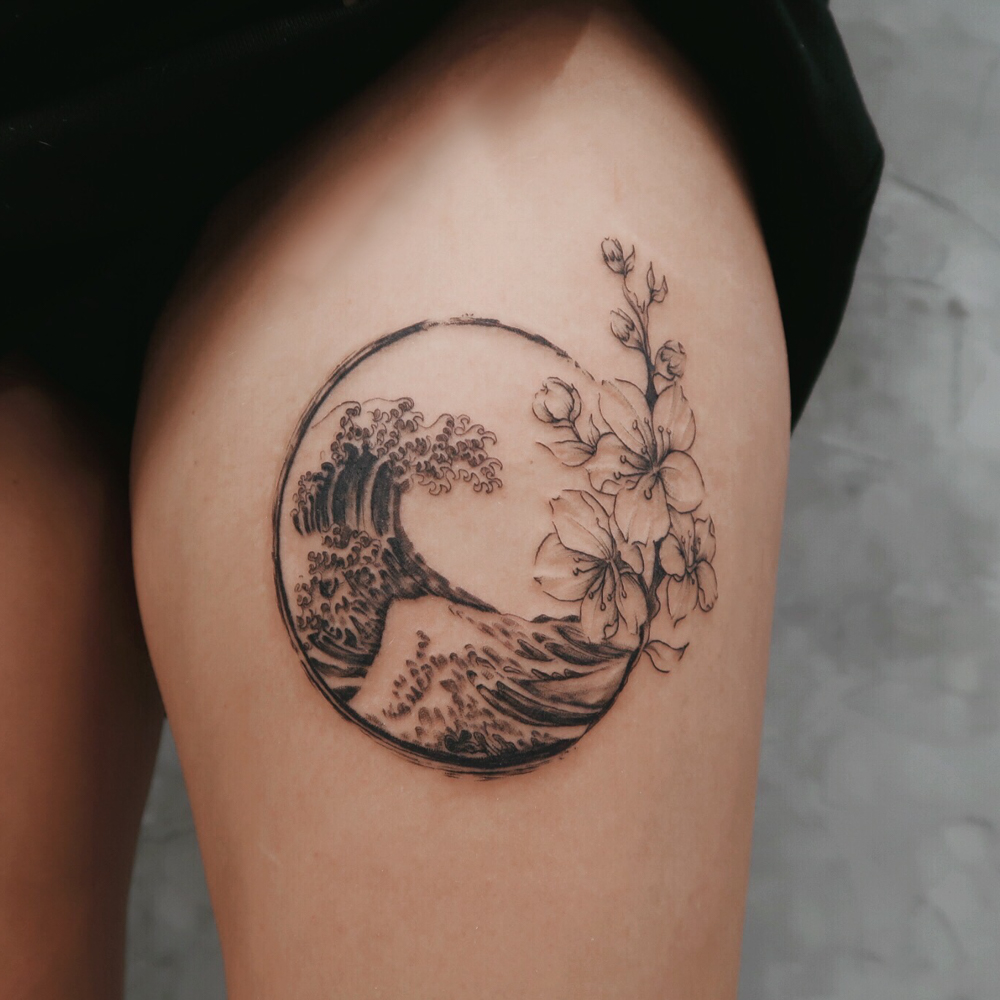 Alice_Tsui-Floral-Thigh_Tattoo