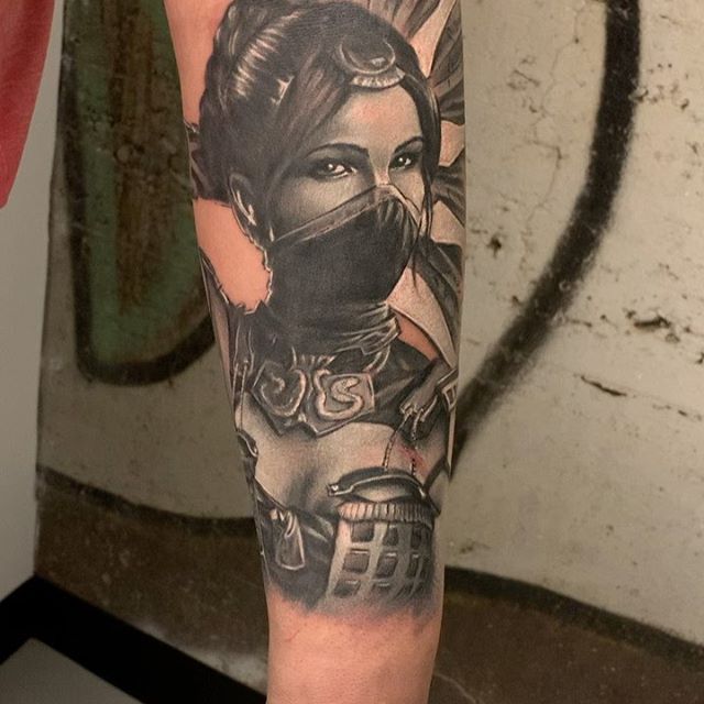 Chris_Campbell-Kitana-Mortal-Kombat-Tattoo