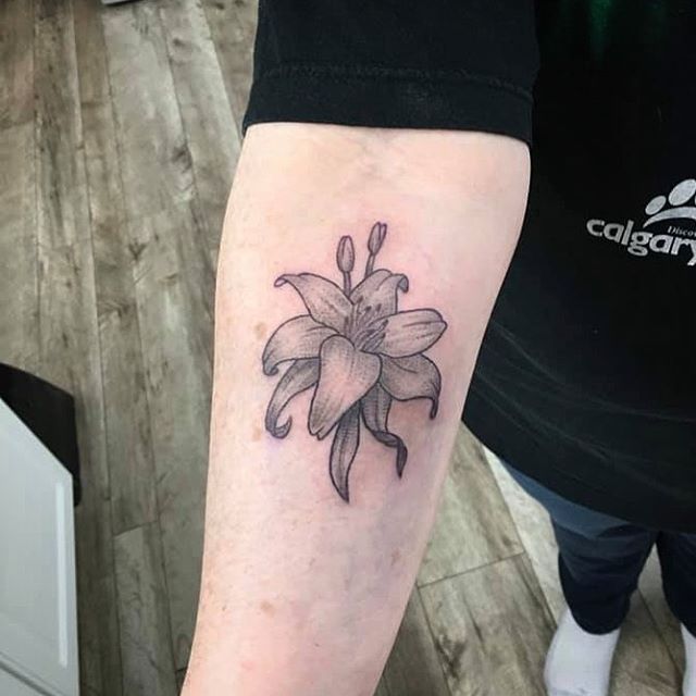 Evan_Lemire-Floral-Tattoo