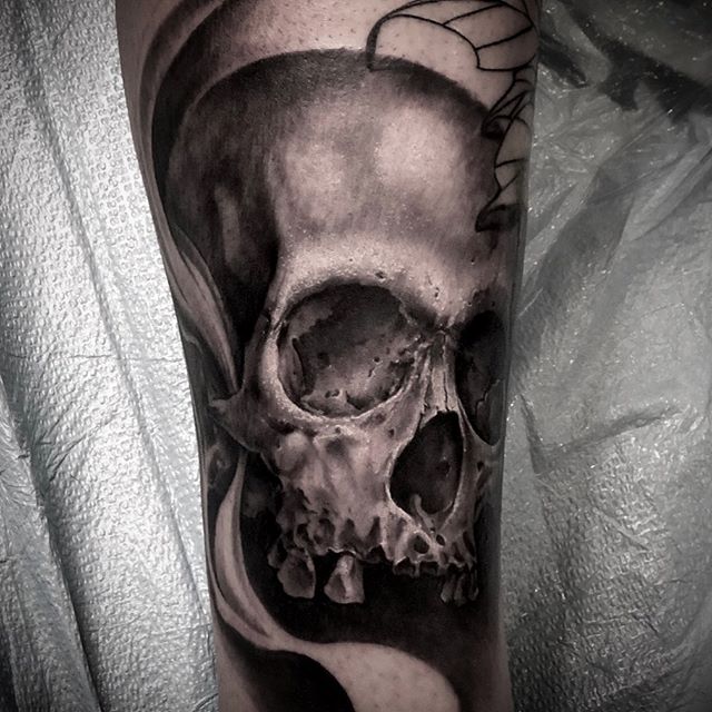 Hanna_Malcolm-Skull-Tattoo