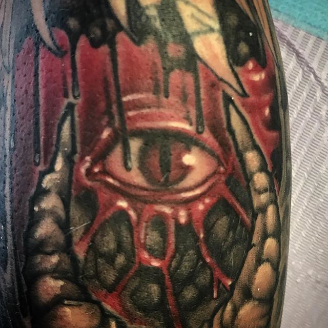 John_Roberts-Eye-Tattoo