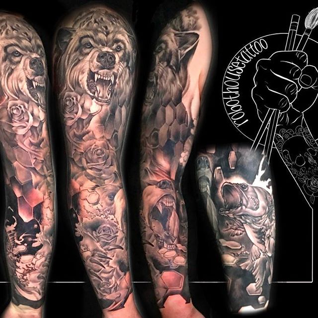 John_Roberts-Wolf-Sleeve-Tattoo