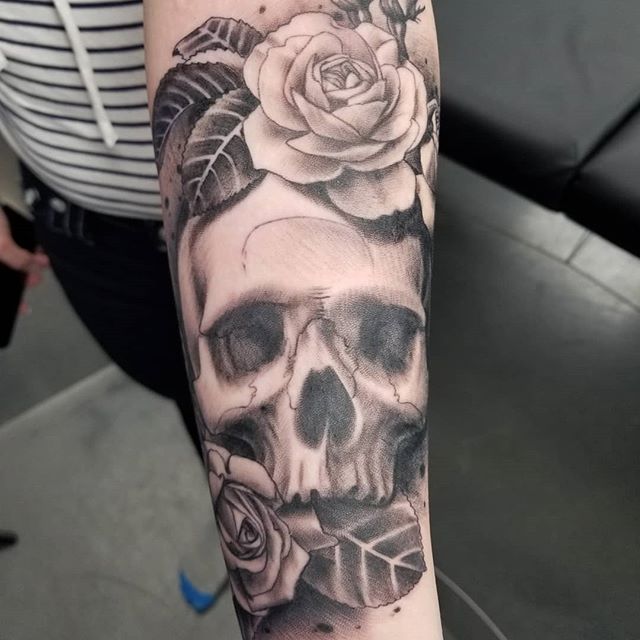 Kerry-Temple-Skull-Rose-Tattoo