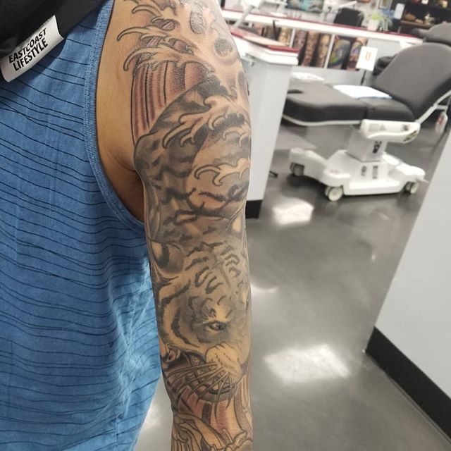 Kerry-Temple-Tiger-Sleeve-Tattoo