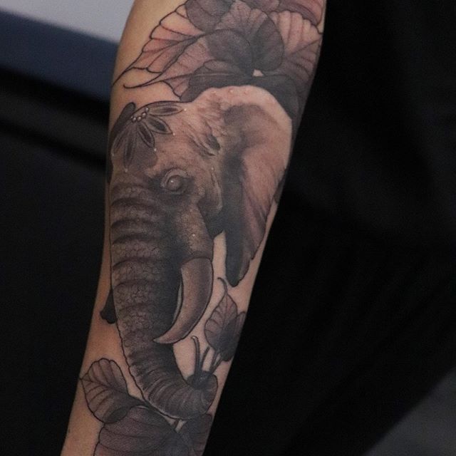 Lexi-Hanna-Elephant-Tattoo