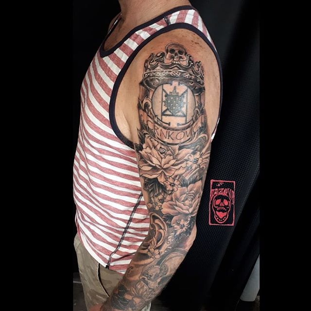 Peter_Loyoza-Coat-of-Arms-Peony-Tattoo