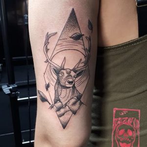 Peter_Loyoza-Deer-Geometrical-Tattoo