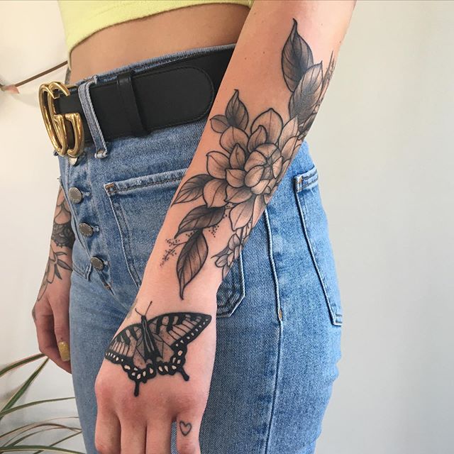 Rebecca_Rouge-Floral-Butterfly-Tattoo