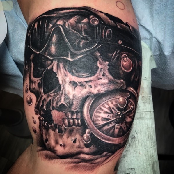 Richard_Andrews-Skull-Compass-Tattoo