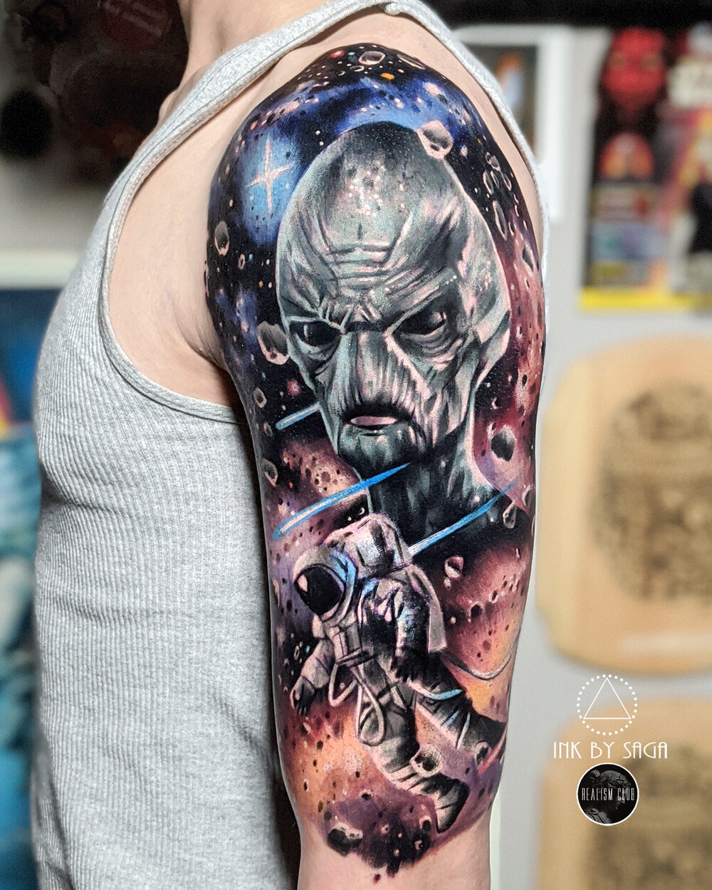 Saga_Anderson-Alien-Tattoo